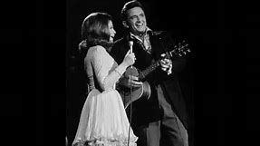 Johnny Cash & June Carter - It Ain't Me, Babe