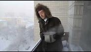 Instant vapor - Boiling water freezes instantly in Siberia