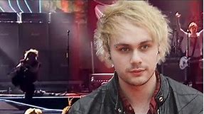 5 Seconds of Summer's Michael Clifford Takes NASTY Fall Onstage