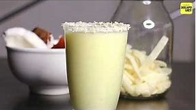 TROPICAL PINEAPPLE COCONUT SMOOTHIE