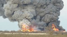 Texas: Massive fire engulfs chicken farm in Bryan