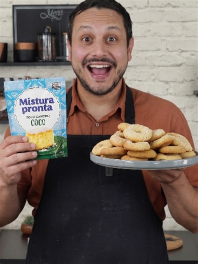 Bolo com Massa Pronta Transformado em Rosquinhas de Coco