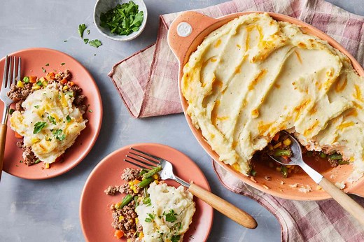 Store-Bought Ingredients Make This the Easiest (and Tastiest) Shepherd's Pie You'll Ever Cook