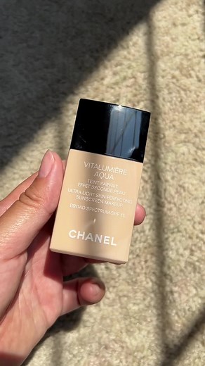 Chanel Vitalumière Aqua Foundation Review