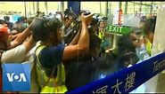 Hong Kong Police Officer Beaten by Protesters at Airport