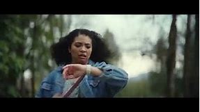 Weird but funny Apple Watch ad in the style of a short thriller 😂