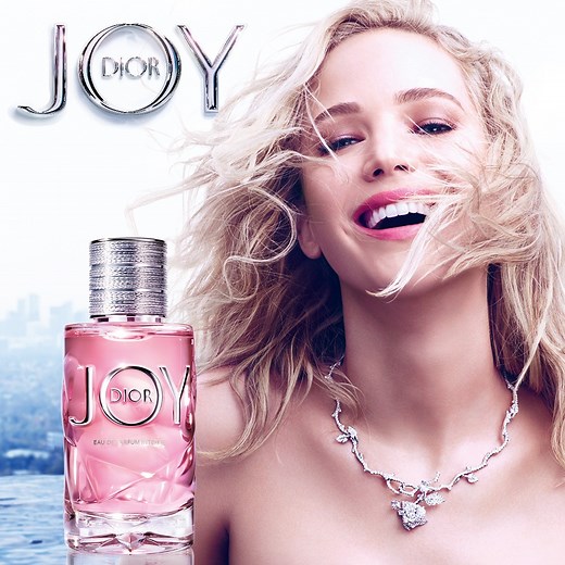 JOY de Dior, la nouvelle Eau de Parfum Intense. Un feu d'artifice floral signé François Demachy, une explosion jaillissante, qui laisse derrière elle un sillage aux mille couleurs. Un cri de vie. Un cri de joie. #joybydior | Dior