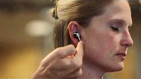 How to Use an Earbud