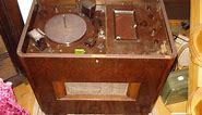 Restoration old radio console Marconi 549. Part one / Реставрація радіоконсолі Marconi 549. №1