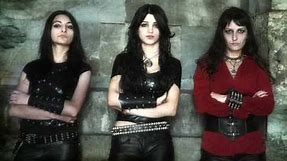 Gothic girls vs black metal girls