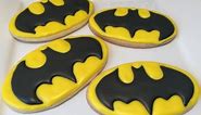 Batman Logo Cookies (Easy How To)