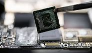 Huawei Teardown Shows Chip Breakthrough in Blow to US Sanctions