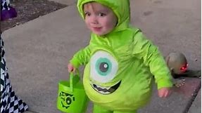 Toddler steals hearts on Halloween in his Mike Wazowski Costume || WooGlobe