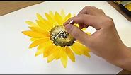 How to paint a sunflower / Yellow watercolor painting