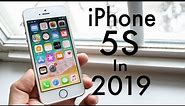 iPHONE 5S In 2019! (Still Worth It?) (Review)