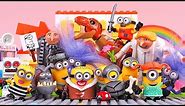 A lot of Minions recieve Gifts from BigSecret Despicable Me Stop Motion