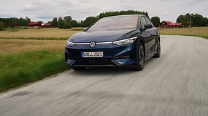 The new Volkswagen ID.7 PRO S Driving Video