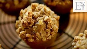 Apple Cinnamon Muffins with Oatmeal Crumb Topping