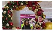 Another gorgeous mall Christmas decorations 🎄 !! A lot of really nice spots for friends and family photo op 👌🥰🎄🤗 | Jo Ann Plastina