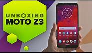 Unboxing Motorola's Moto Z3