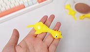 500 Pcs Flying Chicken Slingshot Flicking Rubber Chicken Bulk Easter Day Ornament Yellow Stretchy Shooting Chicken Finger Catapult Toys for Christmas Chicken Party Favors, Novelty Gifts, 3.94"