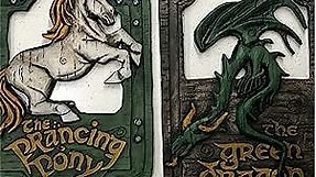 Lord of The Rings The Prancing Pony and The Green Dragon Pub Signs Set, Funny bar Signs, Pub Bar Home Decorative Wall Sign and Plaques for Front Door Hanging Sign