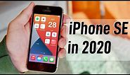Is the iPhone SE (1st Gen.) Worth It In 2021? | Re-Review of iPhone SE (2016) on iOS 14