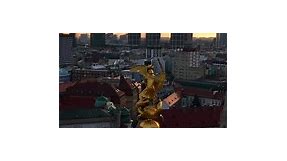 The restored gilded statue of the Archangel Michael slaying the dragon at the top of the Michalská Veža tower in Bratislava. #ThisIsSlovakia 🇸🇰 Zreštaurovaná a pozlátená socha Archanjela Michala bojujúceho s drakom, vytvorená v 18. storočí, sa v nedeľu (2. 10.) vráti späť na vrchol Michalskej veže v Bratislave. Po nainštalovaní sochy bude do jej hlavy vložená aj nová časová schránka. Video by @metthouse_movie | This Is Slovakia