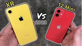 iPhone 12 mini VS iPhone XR 😨| 2 años de DIFERENCIA! | test de velocidad 2023 ✅