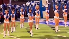 Dallas Cowboys Cheerleader Performance at Christmas Extravaganza 2022