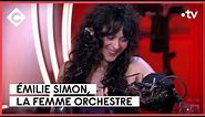 L'impressionnant bras électronique d'Émilie Simon - C à Vous - 18/04/2023