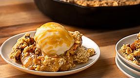 Caramel Apple Crisp in a Skillet (How to Make a Caramel Apple Crisp Fall Dessert)