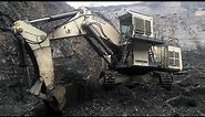Liebherr R9250 Bailing Coal