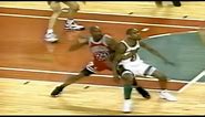Gary Payton locks down Michael Jordan - 1996 Finals Game 4