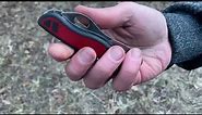 Victorinox Forester One hand for survival