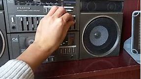 SANYO C4 vintage stereo boombox