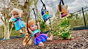 Zipline ! Elsa & Anna toddlers - Bluey and Bingo - fun adventure - Bluey toys