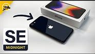 iPhone SE 3 (2022) Midnight - Unboxing and Review!