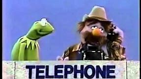 Classic Sesame Street - Kermit & Forgetful Use The Telephone