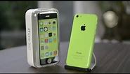 Apple iPhone 5c (Green) - Design Overview & Unboxing