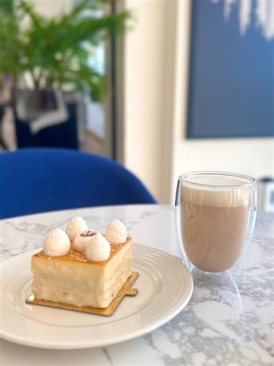 Sola is calling ☕✨ Enjoy your favorite coffee with a dessert of your choice. Sola Combo: 45 SAR. سولا تناديك ☕✨ استمتع بقَهوتك المفضلة مع حلوى من اختيارك كل ذلك مقابل 45 ريال سعودي. #Sola #CoffeeTime #edgebyrotana #NovaMHotel #fpy