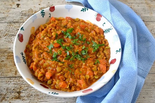 Green Split Pea Curry Recipe & The £2 Challenge | Tin and Thyme