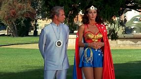 Wonder Woman (Skirt & Cape) Uses Golden Lasso On Andros 1080P BD