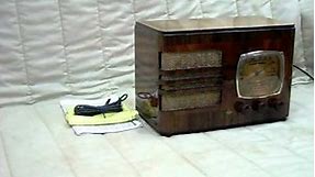 1937 Emerson Model B131 Old Antique Wood Tube Radio - Ingraham Cabinet