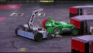Ribbot vs Defender - Battlebots S06E02 - Bots Fan