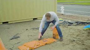 How to fill sandbags for flooding