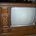Wood Panel TV 80s