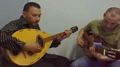 Hakim et Fateh dans Sarghithen de Brahim Tayeb