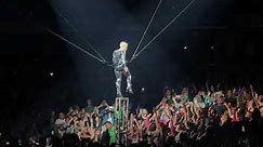 Pink - So What - P!NK - Indianapolis, March 17, 2018 - Aerial Acrobatics