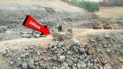 OMG! The best energy power SANY SY500H excavator break the huge stone and push into the deep ravine